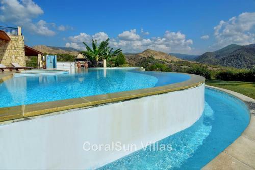 Elite Villa Amazing Pool And Garden