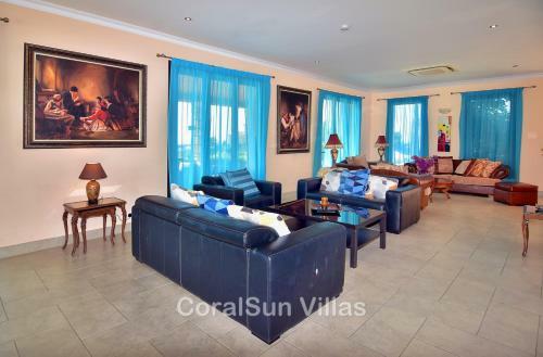 Elite Villa Amazing Pool And Garden