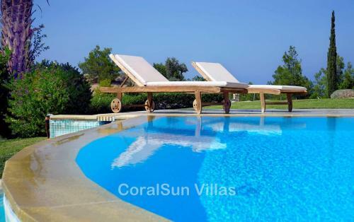 Elite Villa Amazing Pool And Garden