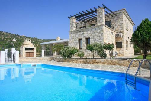 Villa Serena Peristeronas