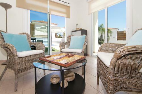 Villa De Costa Pearl