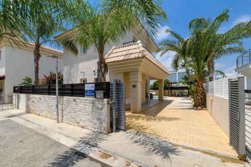 Blue Water Bay Villas