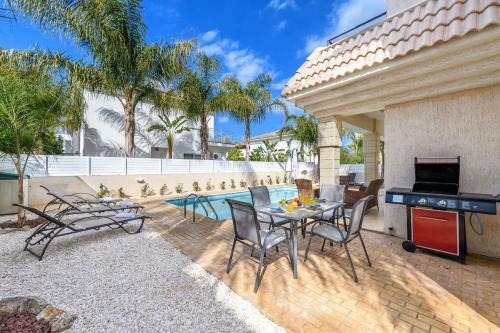 Blue Water Bay Villas