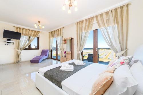 Blue Water Bay Villas