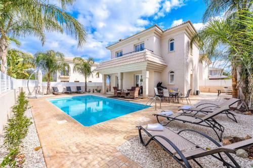 Blue Water Bay Villas