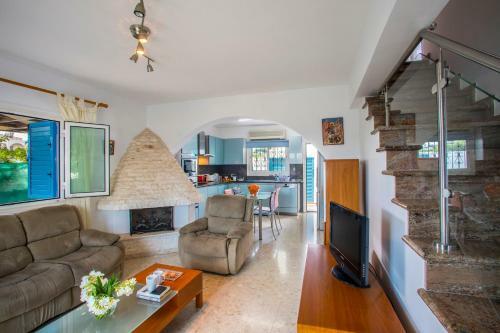 Villa Thalassa By The Beach