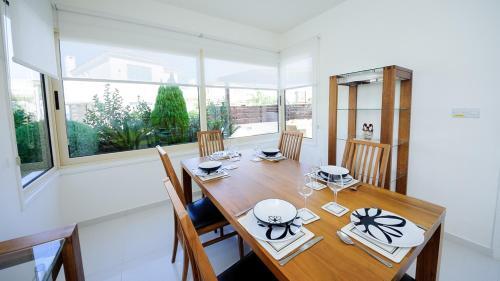 Rent Private Villa 015
