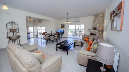 Rent Private Villa 196