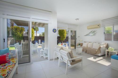 The Ultimate Guide To Renting Your 5 Star Villa Protaras Villa 07