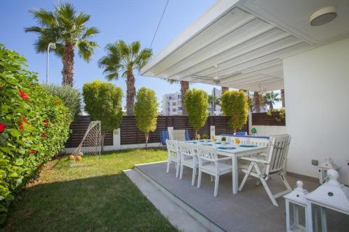 The Ultimate Guide To Renting Your 5 Star Villa Protaras Villa 07