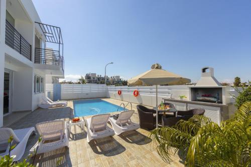 Villa Crystal Blue 16