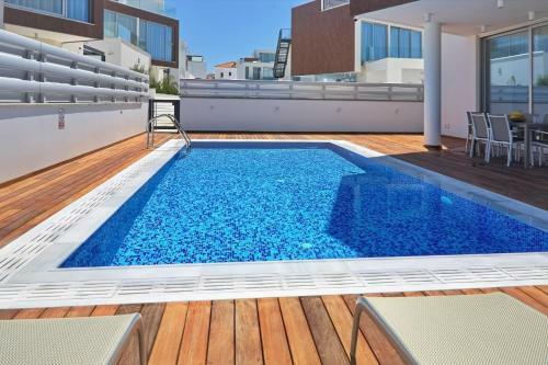 Villa Sunrise Seaview Luxury Residences