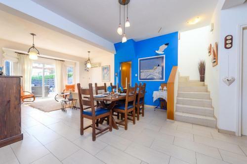 Ithaca Villas