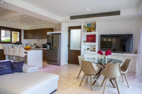 Protaras El Greco Seafront Villa, Greco Mare