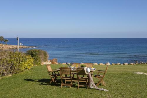 Sirina Bay Villa