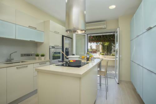 Sirina Bay Villa