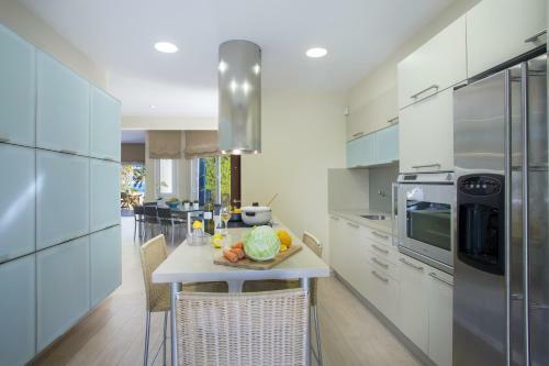 Sirina Bay Villa
