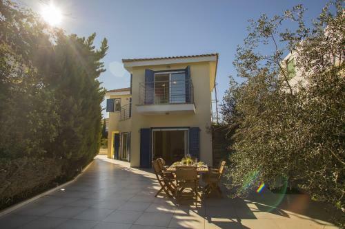 Sirina Bay Villa