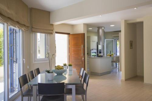 ?imagine Renting This Luxury Villa? Protaras Villa 24