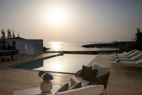 Villa Blue Waves Beachfront