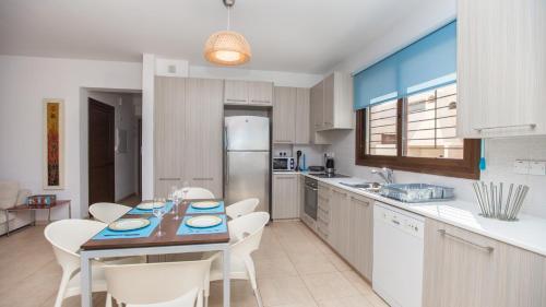 Rent Private Villa 445