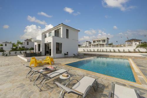 Villa Protaras Greco Hilltop Views