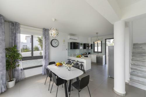 Villa Protaras Greco Hilltop Views