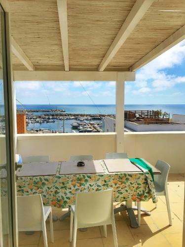Hostal La Terrazza Sul Porto (salento)