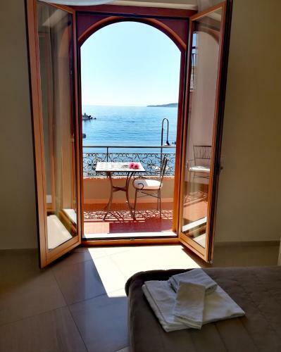 B&B La Spiaggetta Di Stazzo