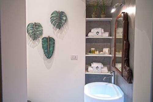 Hostal The Guest House - Palazzo Scotto