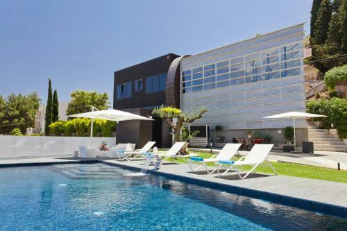Villa Night And Day