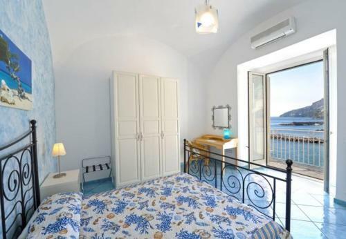 Amalfi Apartment Sleeps 4