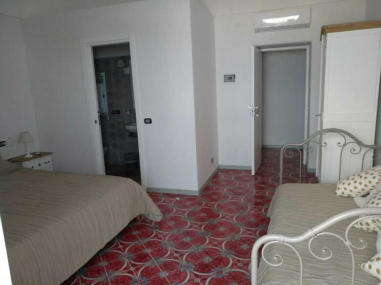 Hostal R&d Rest And Dream Capri
