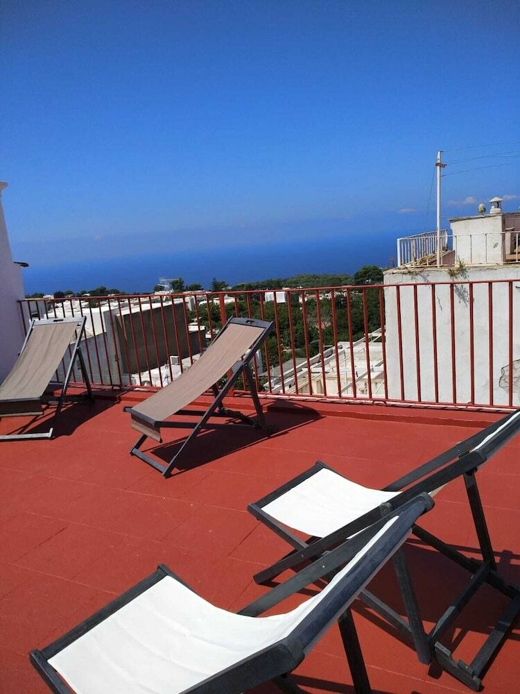 Hostal R&d Rest And Dream Capri
