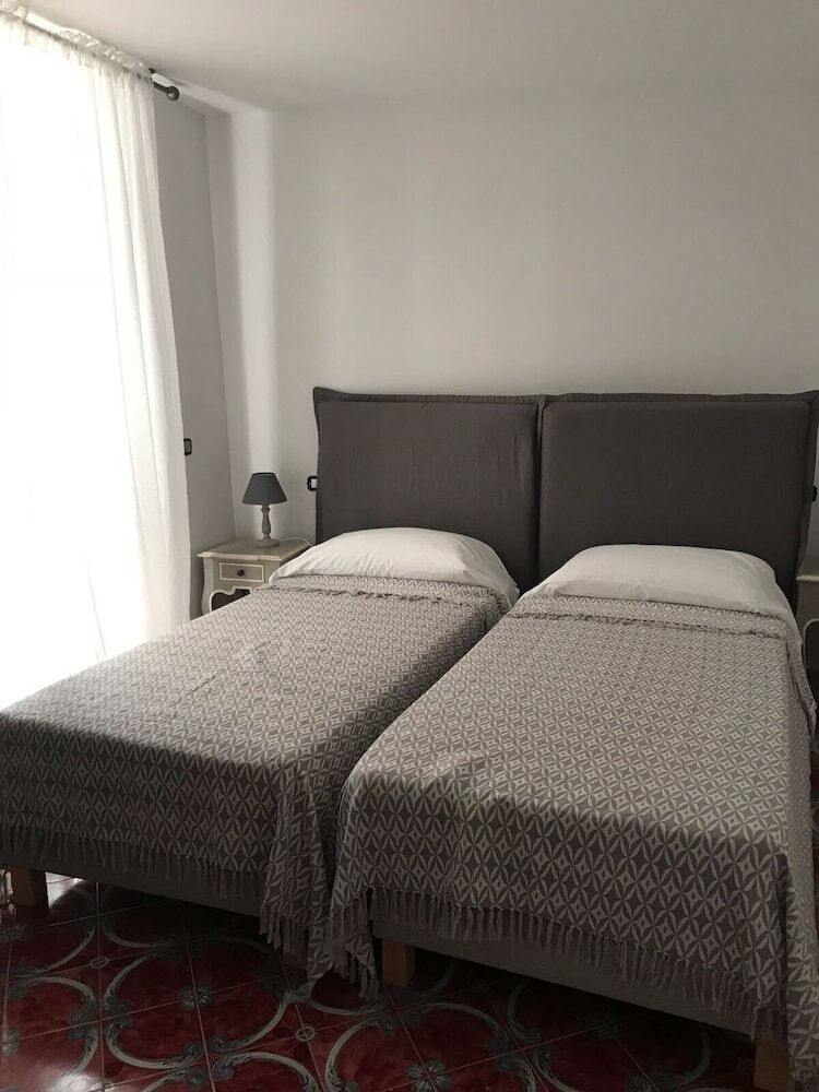 Hostal R&d Rest And Dream Capri