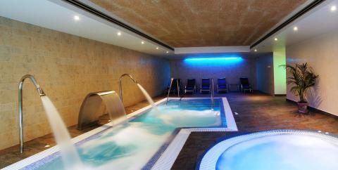 Hotel Aimia