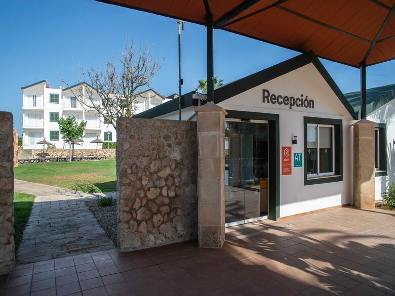 Pierre & Vacances Apartamentos Menorca Cala Blanes