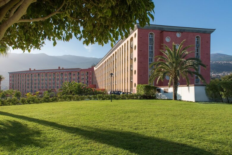Hotel Las �guilas
