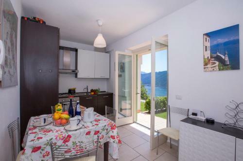 Argegno Apartment Sleeps 6 Pool