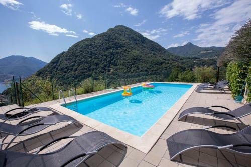 Argegno Apartment Sleeps 6 Pool