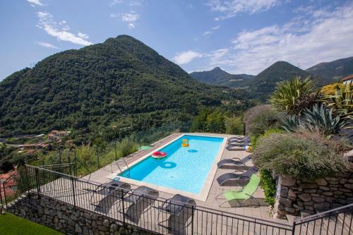 Argegno Apartment Sleeps 6 Pool