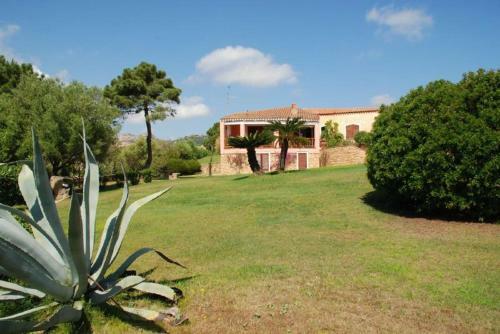 Arzachena Villa Sleeps 10 Air Con Wifi