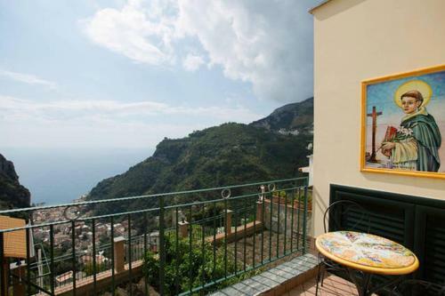 Pontone Hills On Amalfi