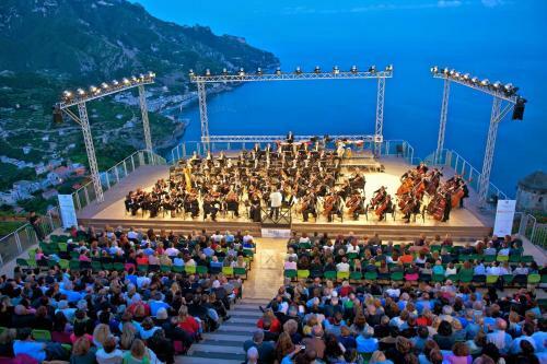Pontone Hills On Amalfi