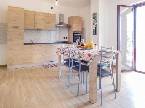Three-bedroom Apartment In Badolato (cz)