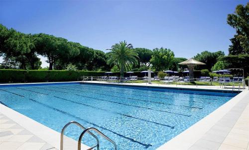 Baia Domizia Villa Sleeps 2 Pool Wifi