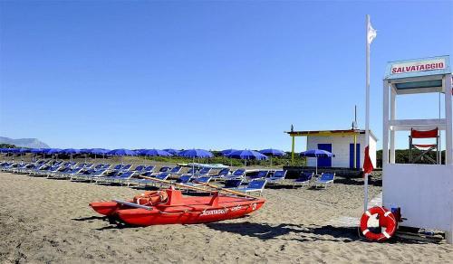 Baia Domizia Villa Sleeps 2 Pool Wifi
