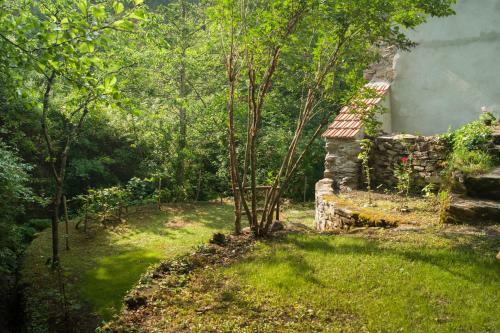 Bed & Breakfast Secret Gardens