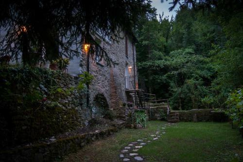Bed & Breakfast Secret Gardens