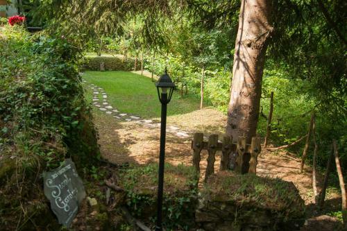 Bed & Breakfast Secret Gardens